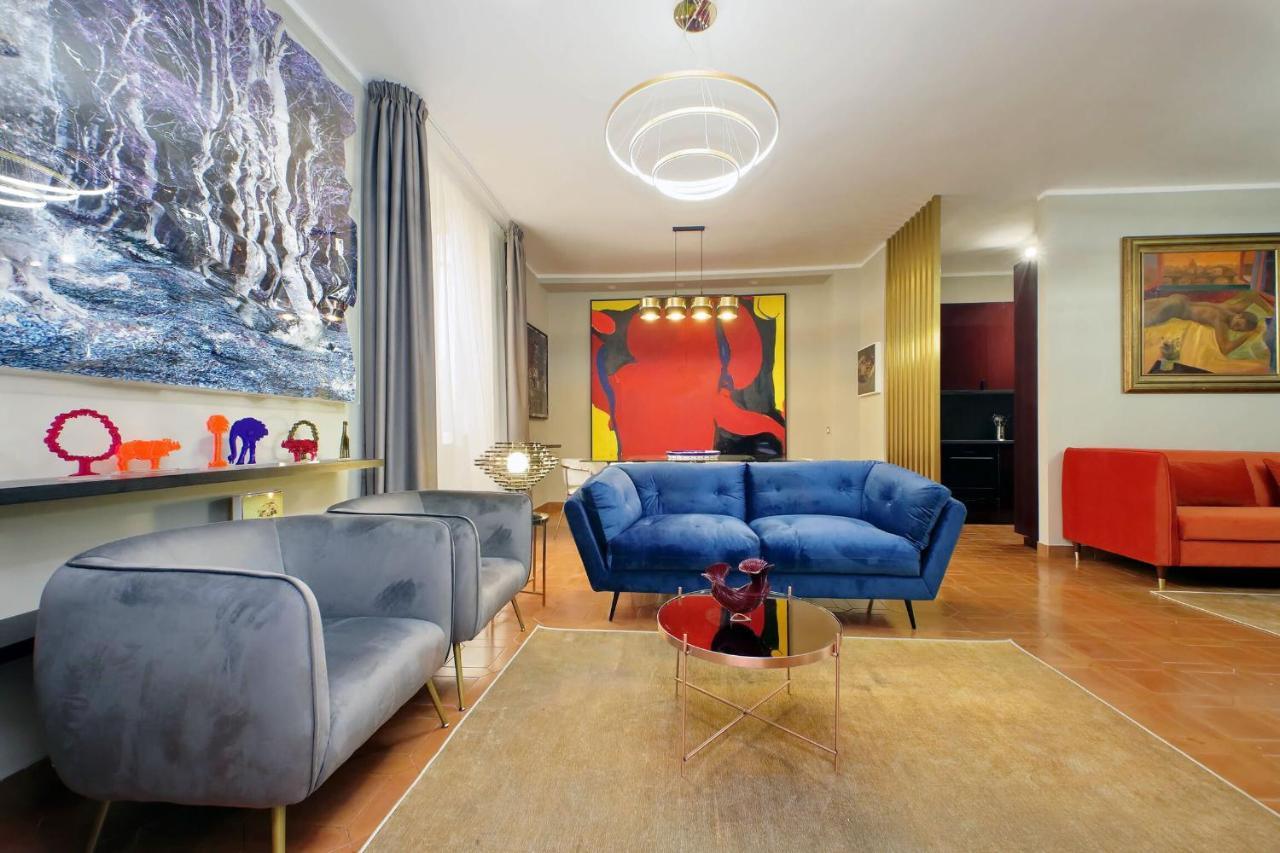 Luxury Di San Giacomo Apartment โรม ภายนอก รูปภาพ