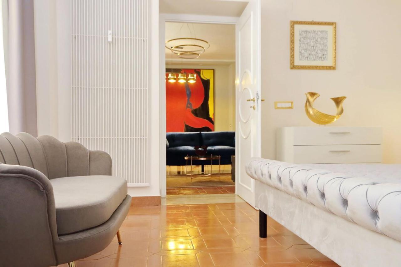 Luxury Di San Giacomo Apartment โรม ภายนอก รูปภาพ